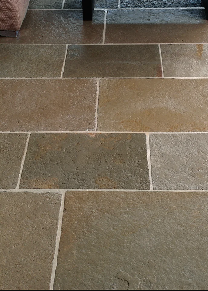 W&S Old Farmhouse Buff Limestone - Tumbled
