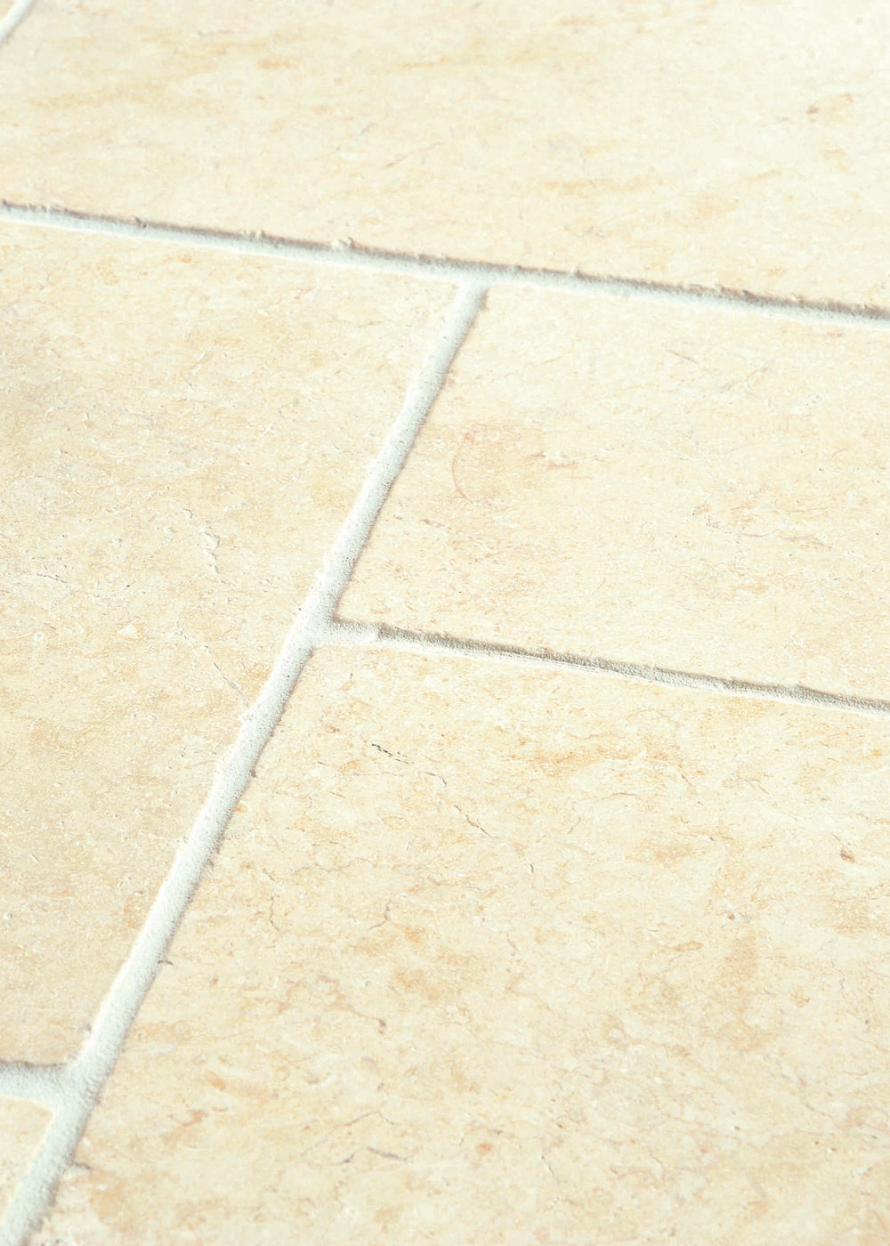 W&S Papyrus Cream Limestone - Tumbled