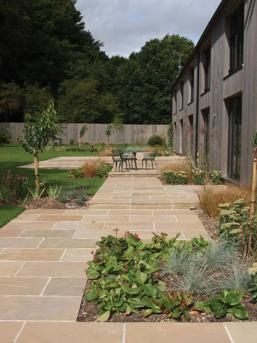 W&S Rustic Crown Sandstone - Riven Hand Cut
