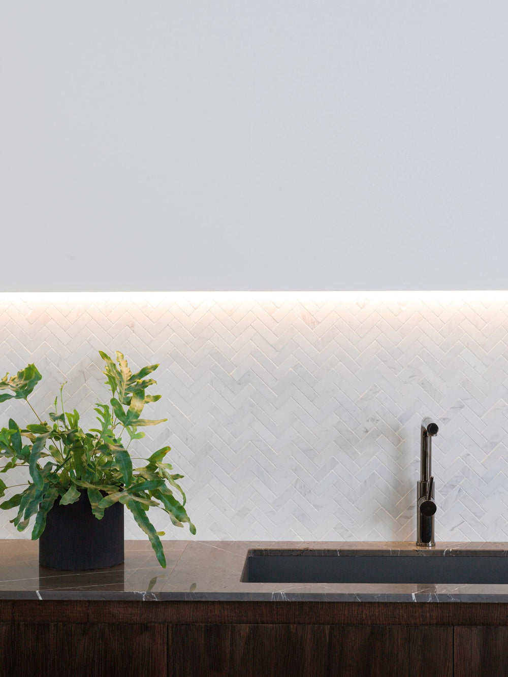 Porcelanosa L'Antic Lines Cambric Persian White Classico