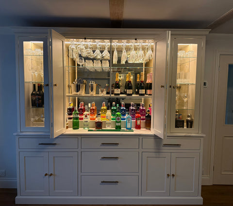 Deluxe Bifold Glazed Bar Dresser