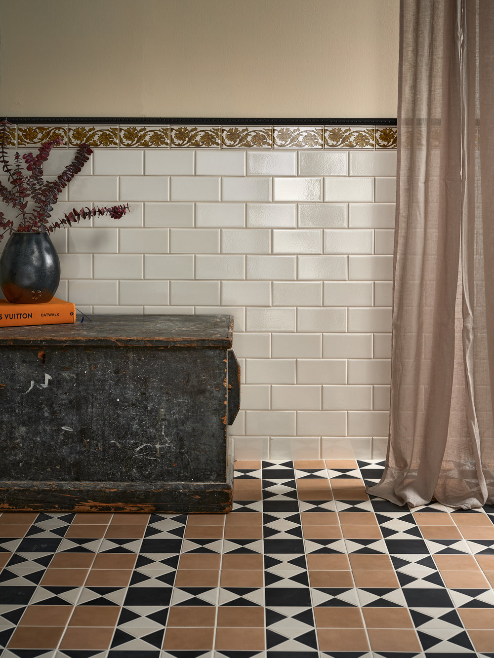 Ca'Pietra Victorian Style™ Porcelain Finchley Pattern Sandstone